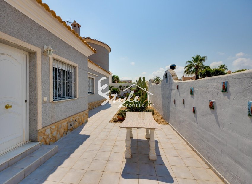 Resale - Villa - Orihuela-Costa - La Regia