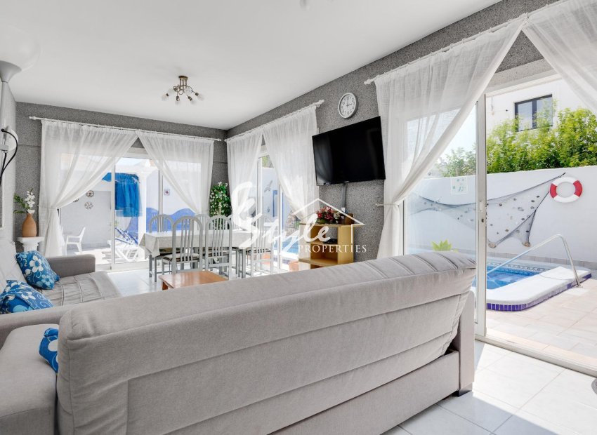 Resale - Villa - Orihuela-Costa - La Regia