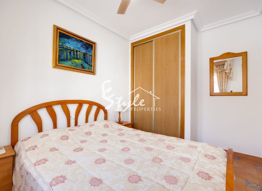 Resale - Villa - Orihuela Costa  - La Zenia