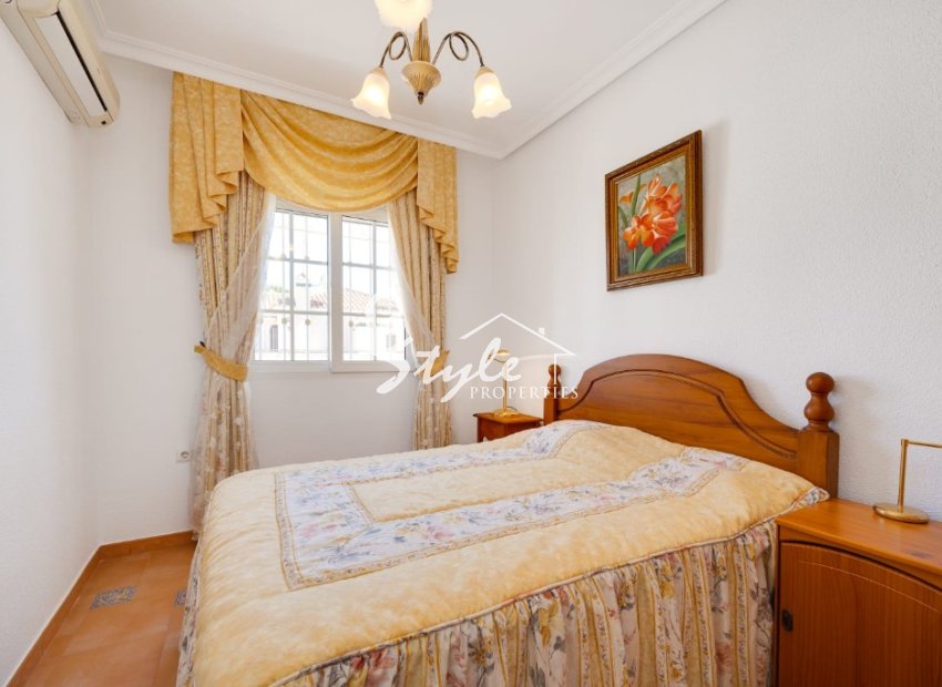 Resale - Villa - Orihuela Costa  - La Zenia