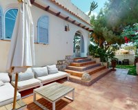 Resale - Villa - Orihuela Costa  - La Zenia