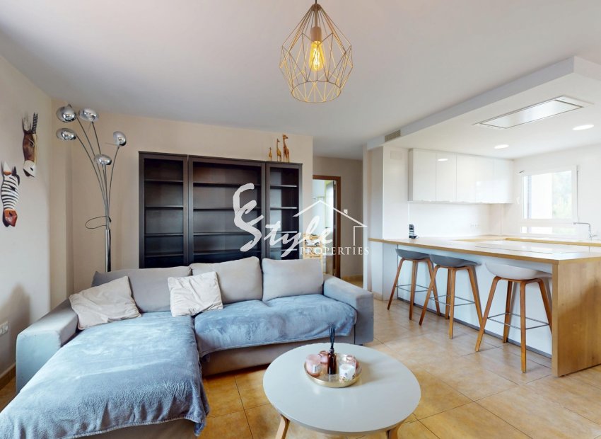 Resale - Villa - Orihuela Costa  - La Zenia