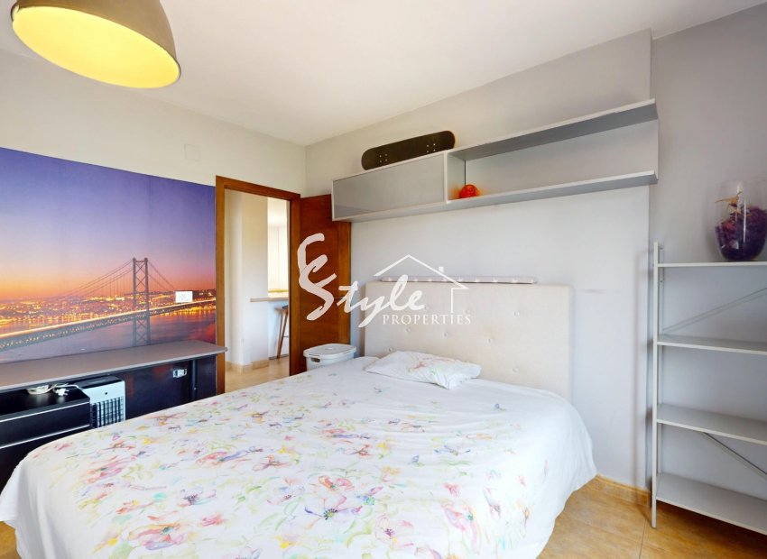 Resale - Villa - Orihuela Costa  - La Zenia