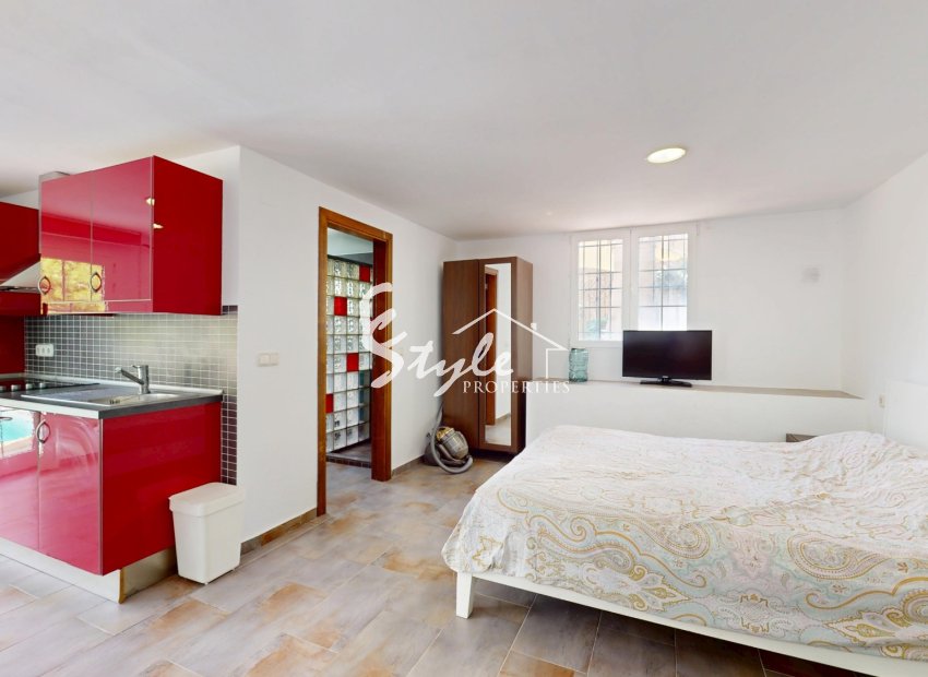 Resale - Villa - Orihuela Costa  - La Zenia