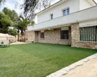 Resale - Villa - Orihuela Costa  - La Zenia
