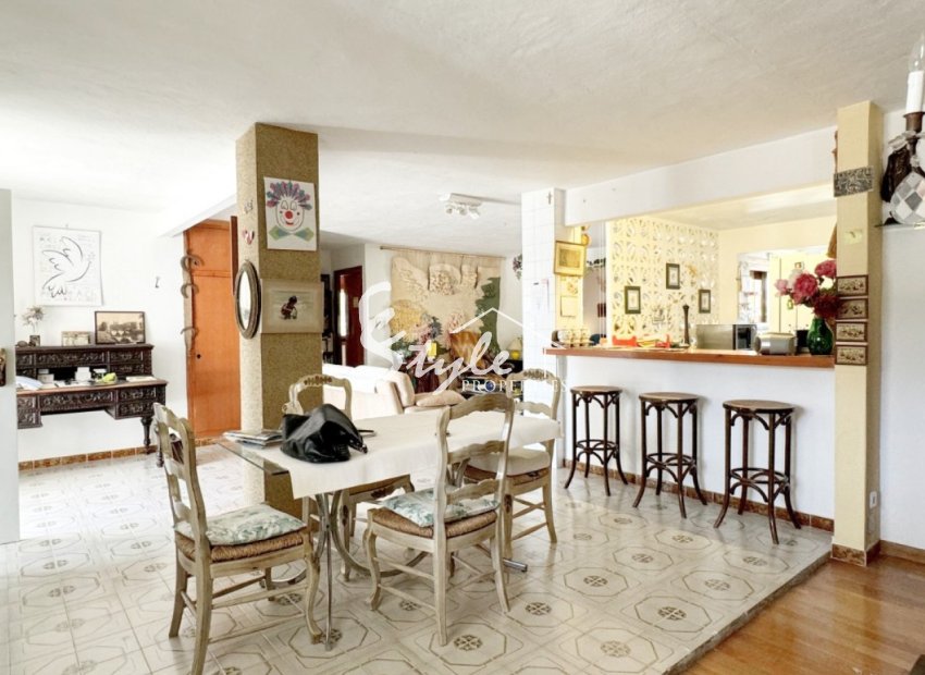 Resale - Villa - Orihuela Costa  - La Zenia