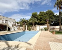Resale - Villa - Orihuela Costa  - La Zenia