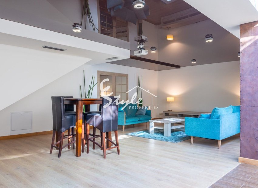 Resale - Villa - Orihuela Costa  - La Zenia