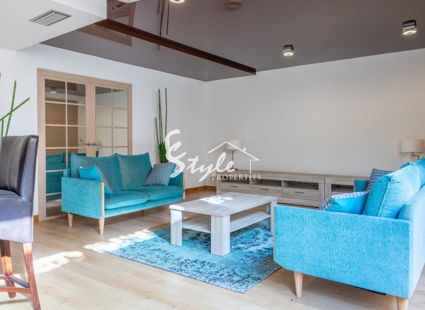 Resale - Villa - Orihuela Costa  - La Zenia