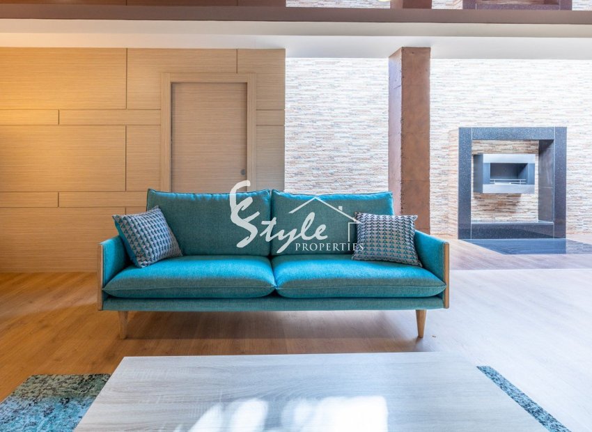 Resale - Villa - Orihuela Costa  - La Zenia