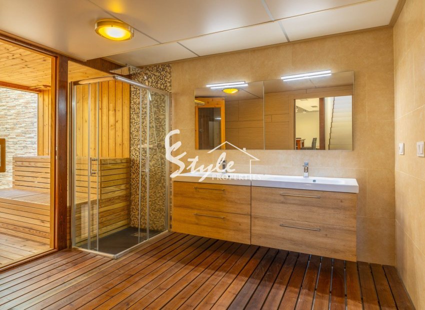 Resale - Villa - Orihuela Costa  - La Zenia