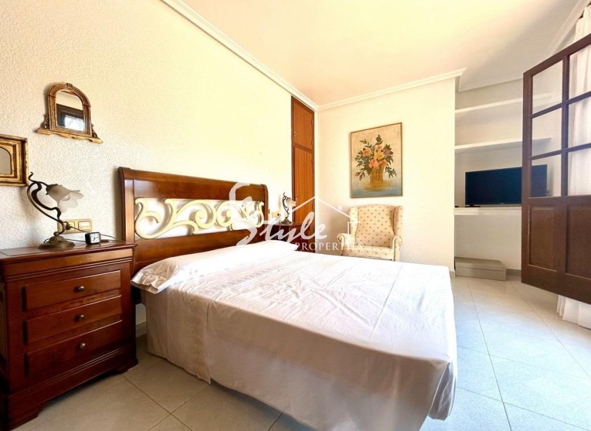 Resale - Villa - Orihuela Costa  - La Zenia