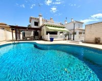 Resale - Villa - Orihuela Costa  - La Zenia