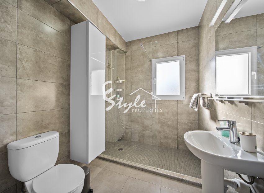 Resale - Villa - Orihuela-Costa - La Zenia