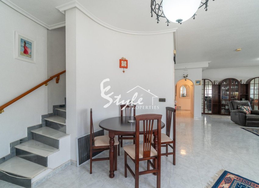 Resale - Villa - Orihuela-Costa - La Zenia