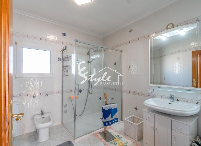 Resale - Villa - Orihuela-Costa - La Zenia