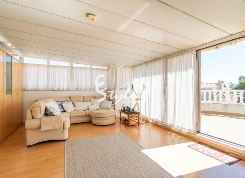 Resale - Villa - Orihuela-Costa - La Zenia