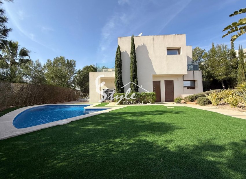 Resale - Villa - Orihuela-Costa - Las Colinas Golf