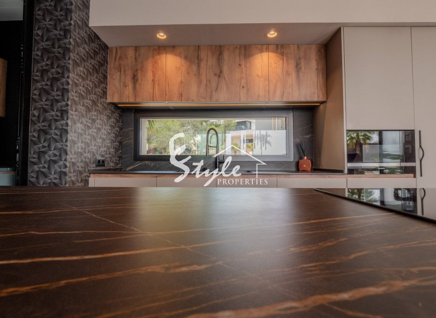 Resale - Villa - Orihuela Costa  - Las Colinas Golf