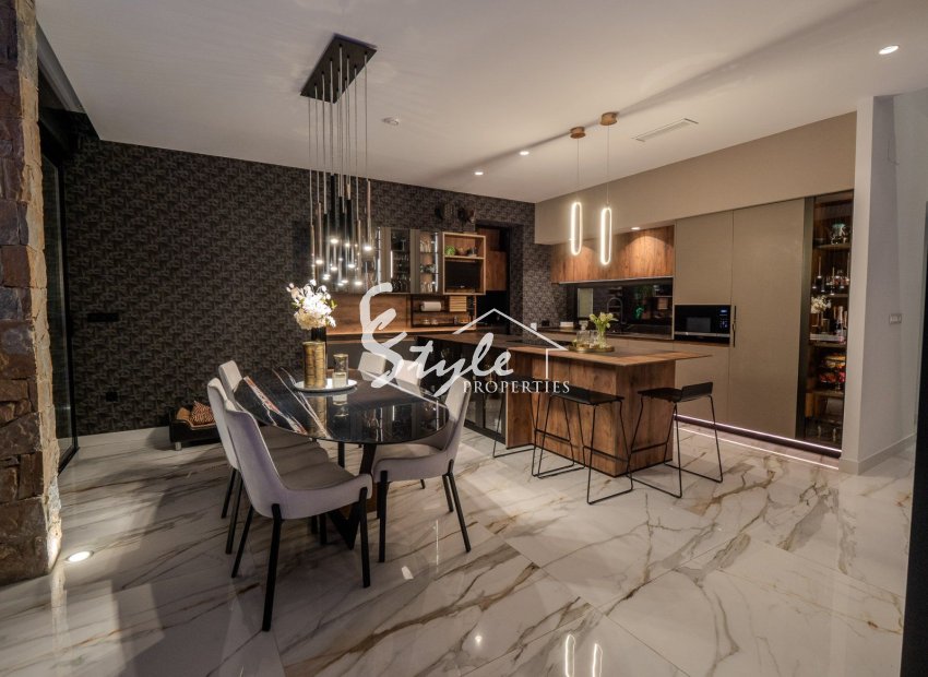 Resale - Villa - Orihuela Costa  - Las Colinas Golf