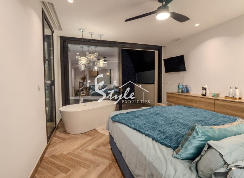 Resale - Villa - Orihuela Costa  - Las Colinas Golf