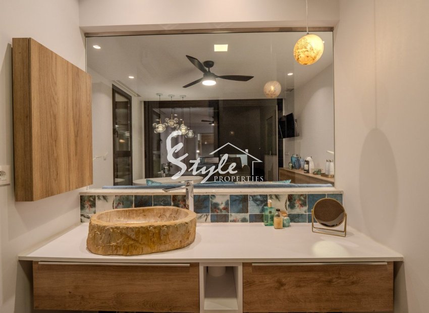 Resale - Villa - Orihuela Costa  - Las Colinas Golf