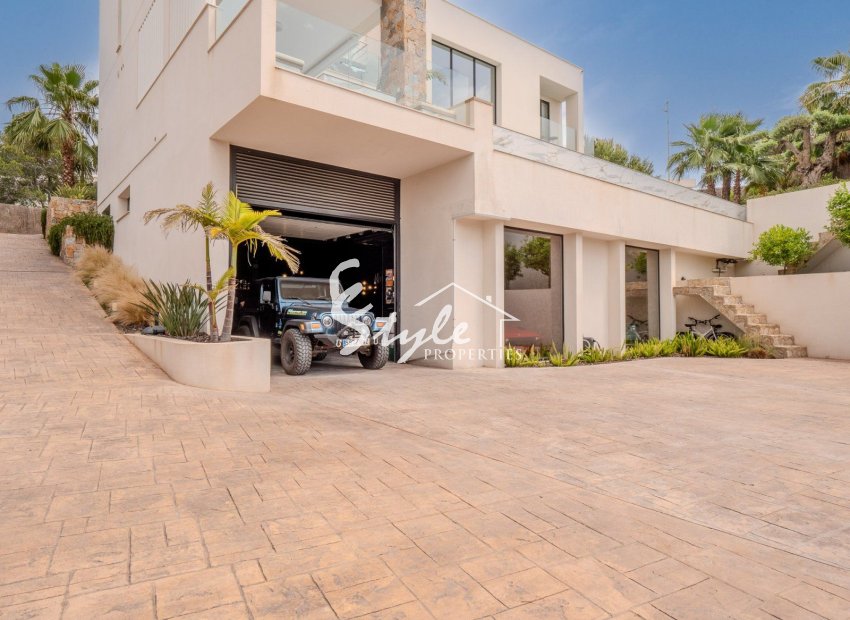 Resale - Villa - Orihuela Costa  - Las Colinas Golf