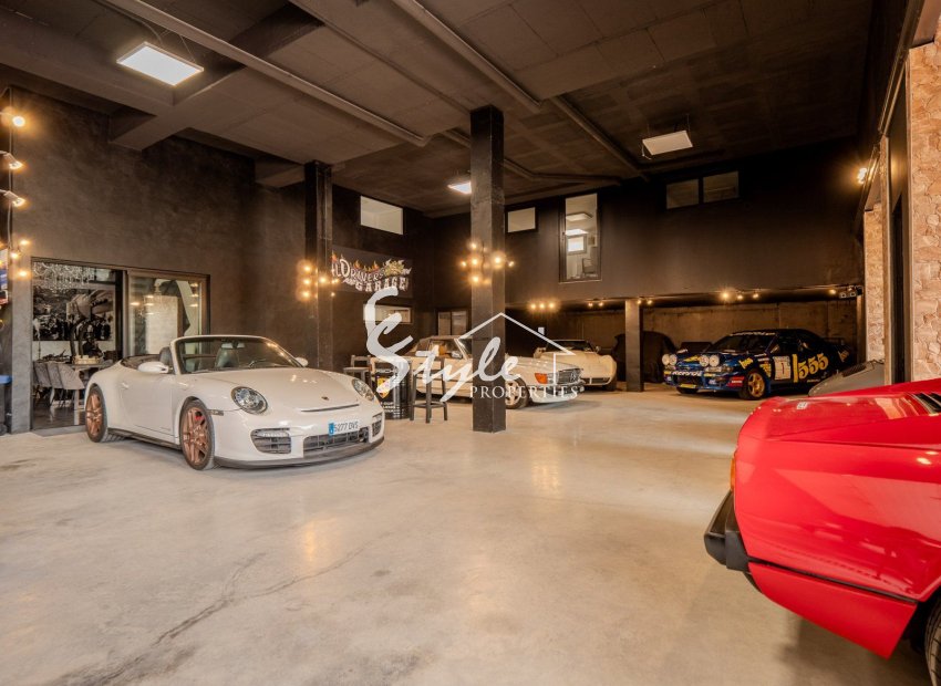 Resale - Villa - Orihuela Costa  - Las Colinas Golf