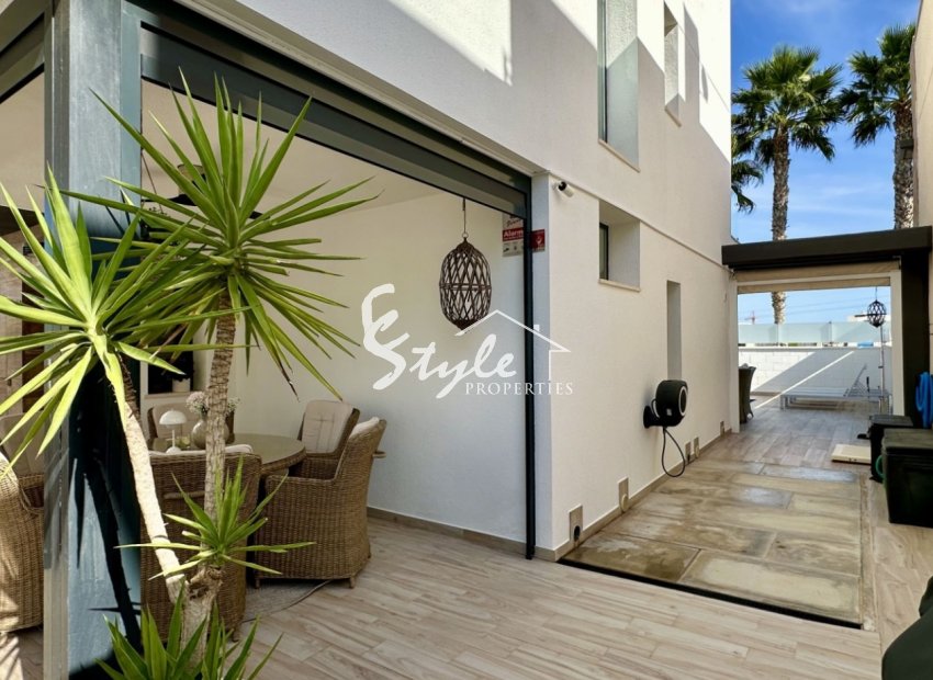 Resale - Villa - Orihuela Costa  - Lomas de Cabo Roig