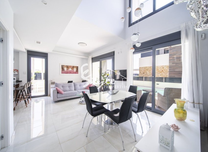 Resale - Villa - Orihuela Costa  - Lomas de Cabo Roig