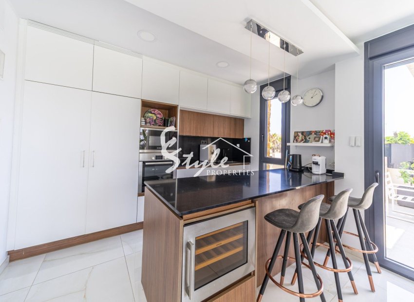 Resale - Villa - Orihuela Costa  - Lomas de Cabo Roig