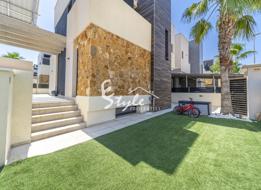 Resale - Villa - Orihuela Costa  - Lomas de Cabo Roig