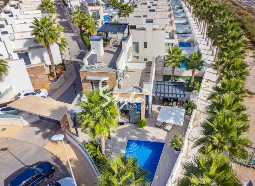 Resale - Villa - Orihuela Costa  - Lomas de Cabo Roig