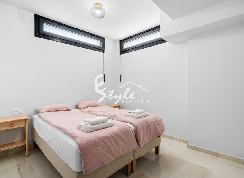 Resale - Villa - Orihuela Costa  - Lomas de Cabo Roig