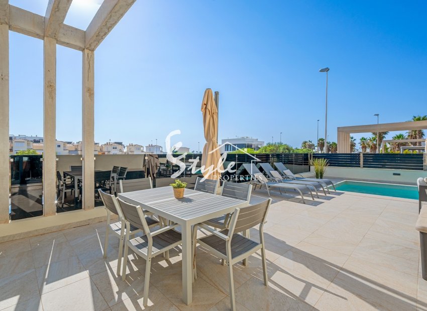 Resale - Villa - Orihuela Costa  - Lomas de Cabo Roig
