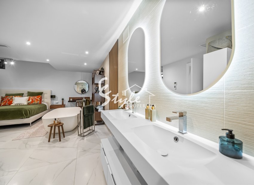 Resale - Villa - Orihuela Costa  - Lomas de Cabo Roig