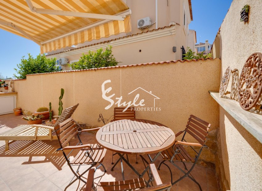 Resale - Villa - Orihuela-Costa - Lomas de Don Juan