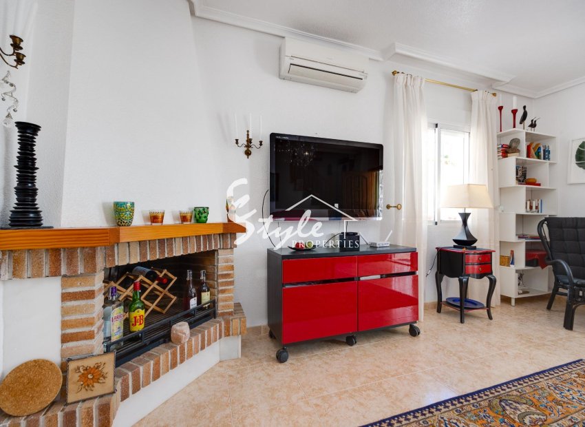 Resale - Villa - Orihuela-Costa - Lomas de Don Juan