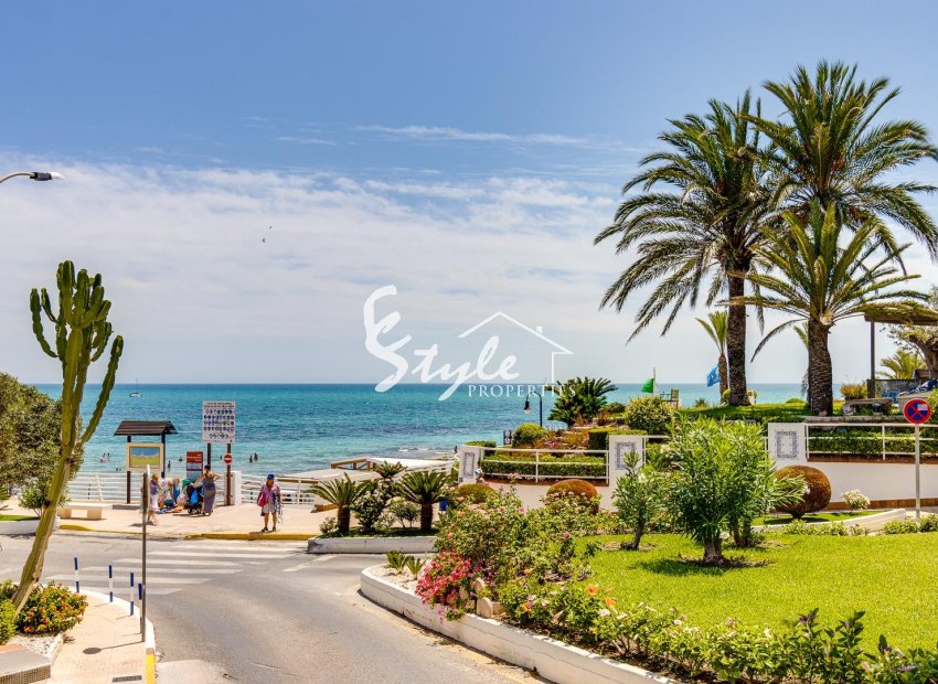 Resale - Villa - Orihuela-Costa - Lomas de Don Juan