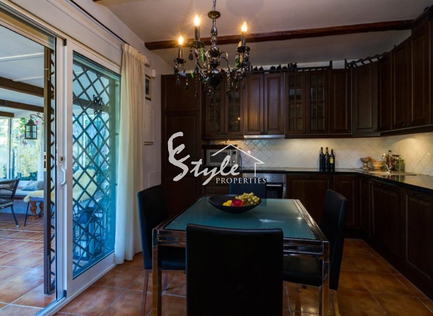 Resale - Villa - Orihuela Costa - Lomas de Don Juan