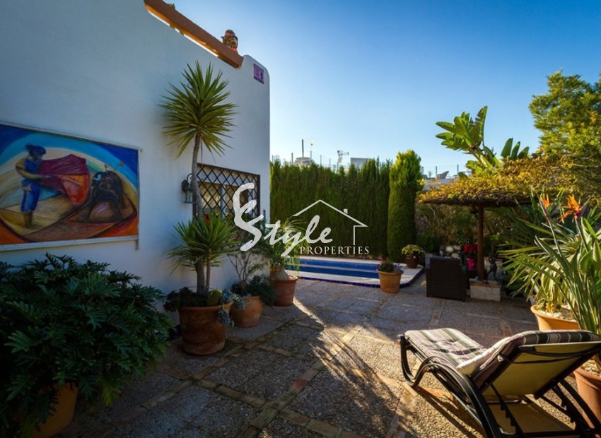 Resale - Villa - Orihuela Costa - Lomas de Don Juan