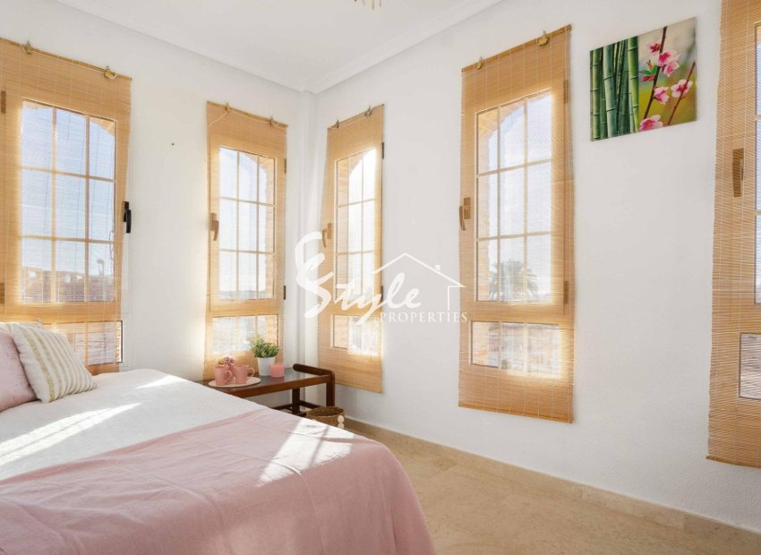 Resale - Villa - Orihuela Costa  - Los Almendros-La Florida