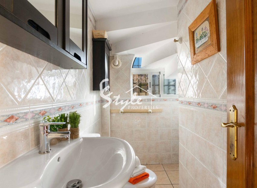 Resale - Villa - Orihuela-Costa - Los Almendros-La Florida