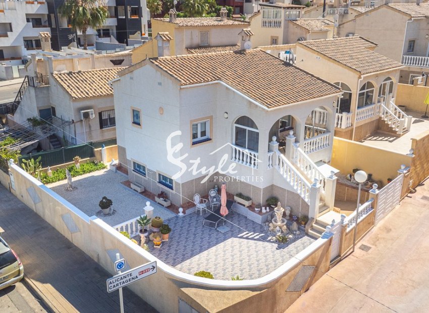 Resale - Villa - Orihuela-Costa - Los Altos