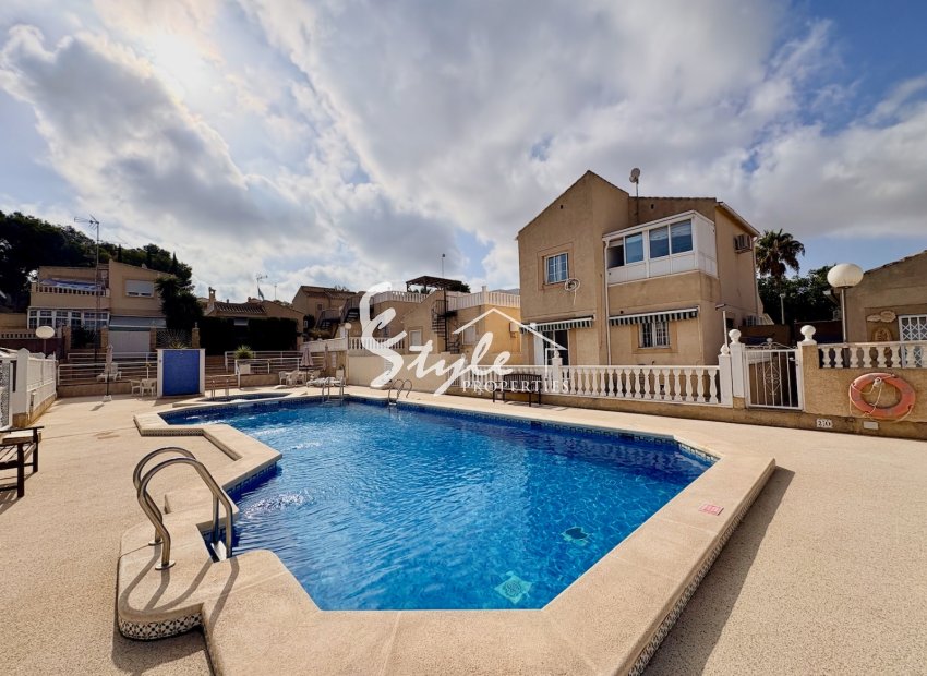 Resale - Villa - Orihuela-Costa - Los Balcones