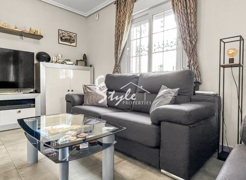 Resale - Villa - Orihuela-Costa - Los Dolses