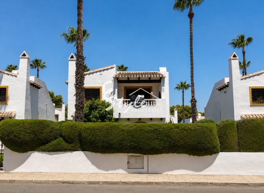 Resale - Villa - Orihuela-Costa - Los Dolses