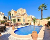 Resale - Villa - Orihuela-Costa - Los Dolses