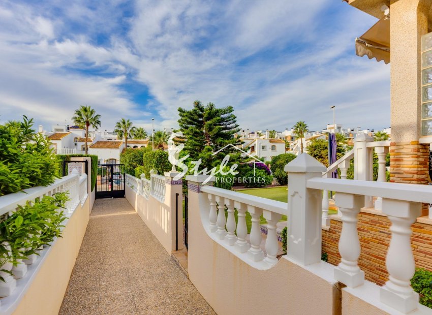 Resale - Villa - Orihuela-Costa - Los Dolses