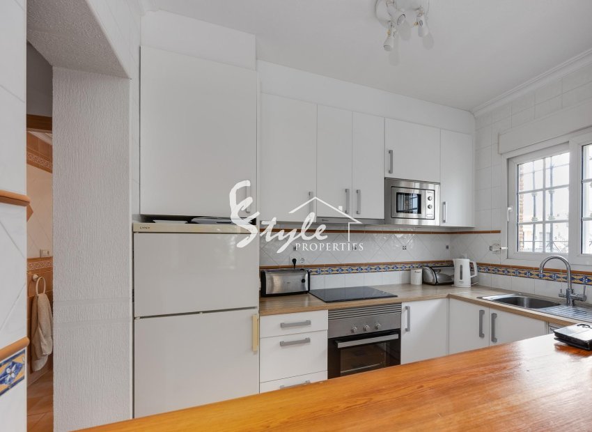 Resale - Villa - Orihuela-Costa - Los Dolses
